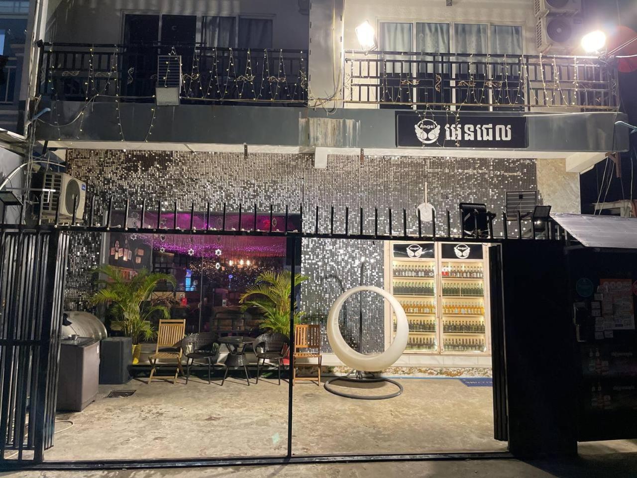 Angel Building Hotel Сиханоуквил Екстериор снимка